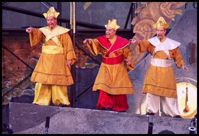 Turandot-05a.jpg (55318 bytes)