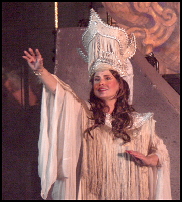 Turandot-11a.jpg (137600 bytes)